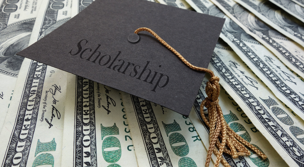 How to Pay for Your College Education with Scholarships
